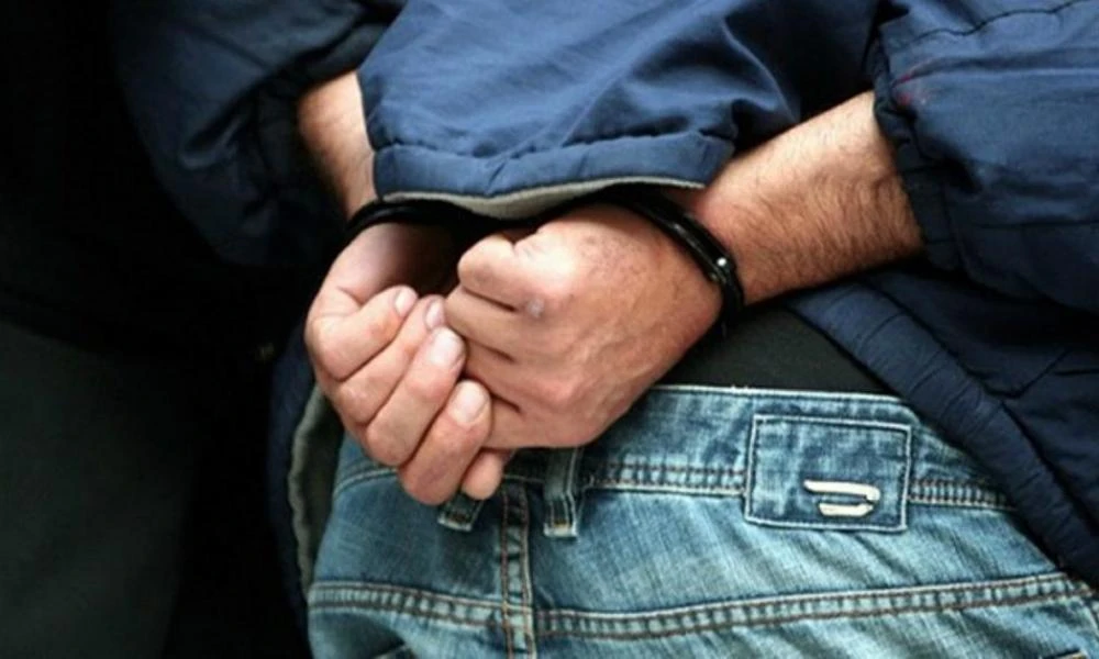 Για παραμέληση της ηλικιωμένης μητέρας του συνελήφθη 49χρονος στη Σύρο-Δεν της έδινε τροφή και φάρμακά